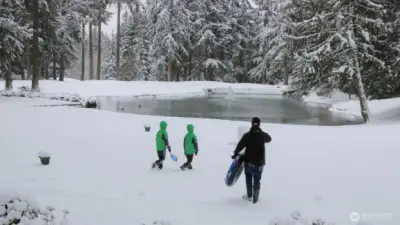 The snowy winter scenery of walking trail