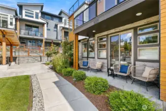 Nice little patio deck in front