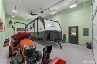 Best RV building I've ever seen!