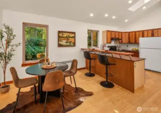 Lots of room for entertaining and preparing gourmet meals!