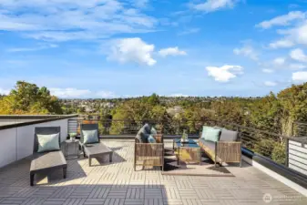 Rooftop deck plumbed with gas and water