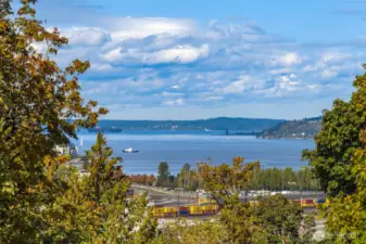 Views of Elliott Bay from rooftop deck