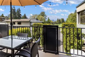 With its views of downtown Seattle and sunny situation, this may be one of the better outdoor restaurant patios in Seattle. It's also exclusive to Glen Acres members and their guests!