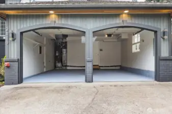 Full 2 Car Garage