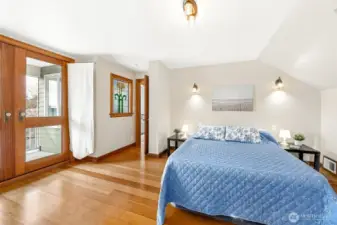 Double doors out onto balcony