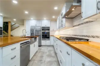 Kitchen Cooktop/Dishwasher