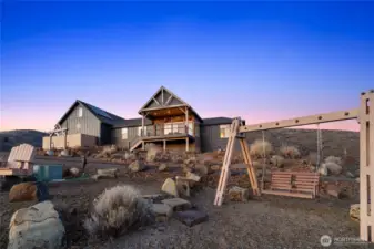 Native landscape with views from every angle