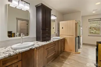 Primary en suite + dual vanities