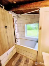 Full Bath View 2