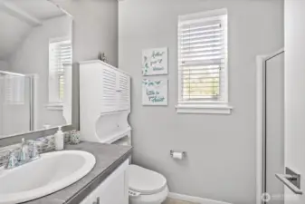 Main floor 3/4 bath