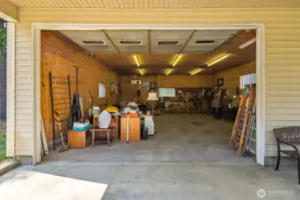 16' x 10' Garage door