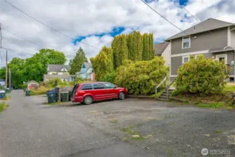 Lots of parking off the alley.