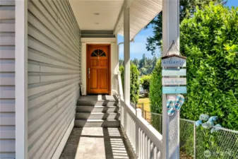 Entry on the right side