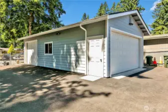Additional detached garage