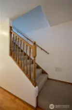 Lighted stairs new carpet stairs and 2nd level 2025