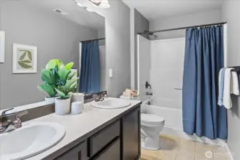 Upper Level Full Bathroom
