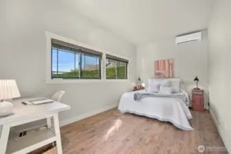 Guest room has 3/4 bath