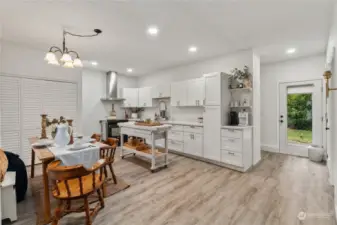 Mother-in-law Kitchen/dining/laundry.