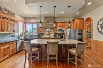 Ceiling detail and that barrel hall leading to butler & walk-in pantry leading to formal dining...