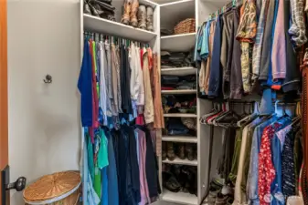Oversized walk-in closet w/custom organizer