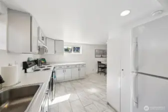 So much counter space. The white cabinet will stay as a little pantry.