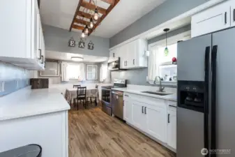 Stainless Steel Appliances, New Cabinets (2025), and Quartz Countertops!