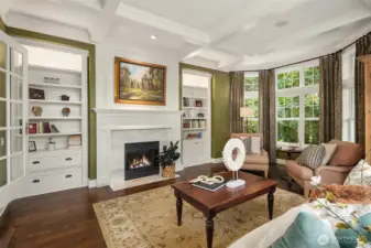 Living Room/flex room off main entry foyer