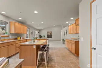 Kitchen with eat bar