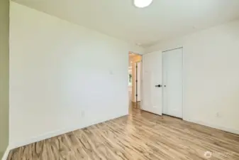 2nd bedroom