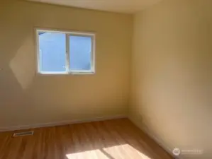 2nd bedroom.
