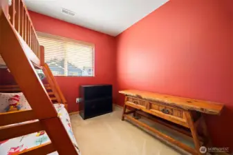 Another view of the "grandkids room".