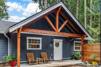 When evening sunset is your fancy, the front patio is where its at!