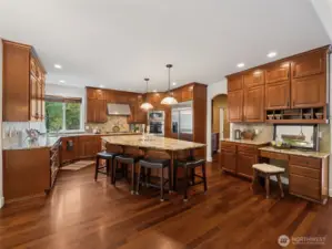 Look at this gourmet kitchen!