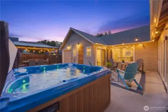 7-person hot tub!