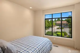 2nd en-suite bedroom on 3rd floor.