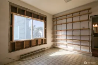 Main floor bedroom, cont