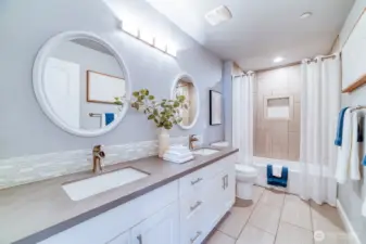 2nd Bathroom