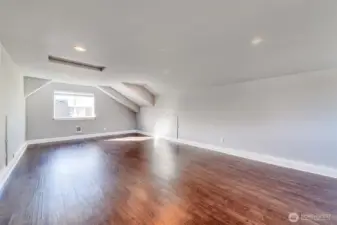 3rd Floor Bonus Room