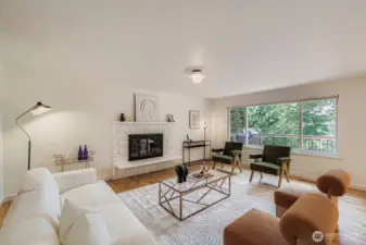 Living room w/ fireplace