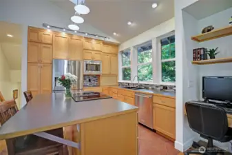 Plenty of cabinets and storage space for all your kitchen gadgets.