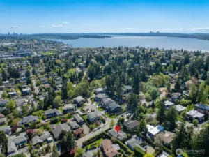 Minutes to downtown Kirkland