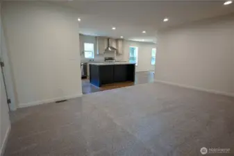 Living Room 17'-7'' x 11'-4''