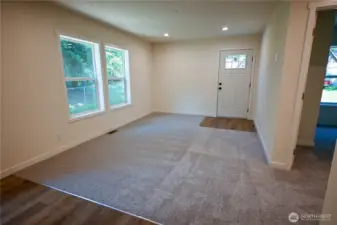 Family room 14'7''x 11'-1''