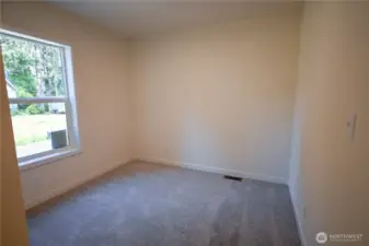 2nd bedroom 9'4''x 8'-10''