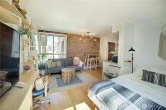 Turn key, seller is willing to sell with furnishings