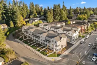 Photographs are for illustrative purposes only. Features, finishes, interior/exterior colors, landscaping and floorplan shown may vary from actual homes built.