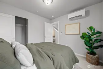 Photographs are for illustrative purposes only. Features, finishes, interior/exterior colors, landscaping and floorplan shown may vary from actual homes built.