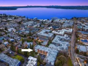 Location, location, location! 91 Walk Score in the heart of Kirkland!