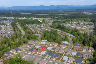 Located in a quiet neighborhood in Trilogy and an easy walk to the Seven Summits Lodge, many trailheads & amenities.