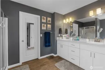 The primary five-piece bathroom.